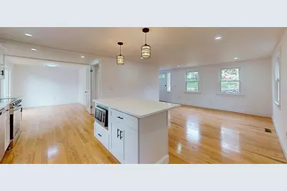 107 Washington St, Hudson, MA 01749 - Photo 8