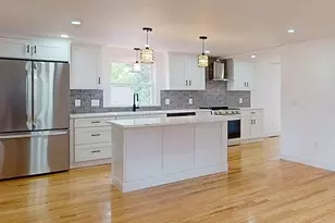 107 Washington St, Hudson, MA 01749 - Photo 2