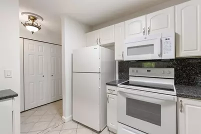 17 Weld St #11, Framingham, MA 01702 - Photo 6