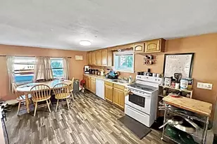 34 Marjorie St, Worcester, MA 01604 - Photo 18