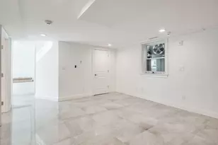 390 Medford St, Somerville, MA 02145 - Photo 10