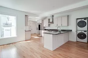 390 Medford St, Somerville, MA 02145 - Photo 8