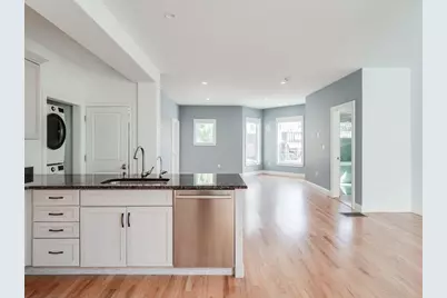390 Medford St #2, Somerville, MA 02145 - Photo 6