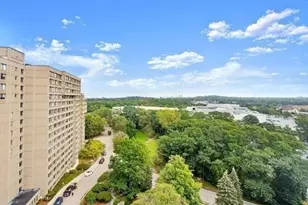 250 Hammond Pond Pkwy, Newton, MA 02467 - Photo 24
