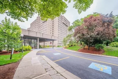 250 Hammond Pond Parkway #609S, Newton, MA 02467 - Photo 24