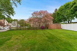 15 Steele St, Worcester, MA 01607 - Photo 36