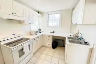 51 Jenness St, Lowell, MA 01851 - Photo 10
