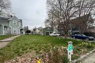51 Jenness St, Lowell, MA 01851 - Photo 18