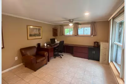 9 Vanguard Ln, Longmeadow, MA 01106 - Photo 8