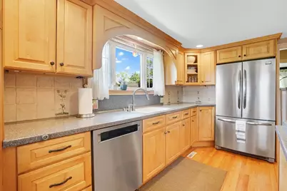 146 Bellevue Ave, Springfield, MA 01108 - Photo 24