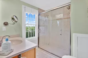 146 Bellevue Ave, Springfield, MA 01108 - Photo 30