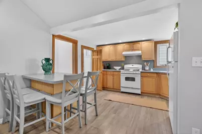 29 Bacheller St, Lynn, MA 01904 - Photo 6