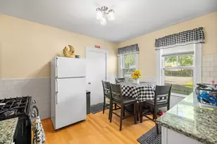 38 Pembroke St, Medford, MA 02155 - Photo 26