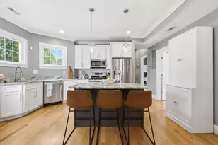 16 Wyoming St, Boston, MA 02121 - Photo 2