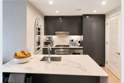133 Seaport Blvd #717, Boston, MA 02210 - Photo 8