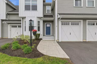 13 Paddock Ln #13, Woburn, MA 01801 - Photo 2