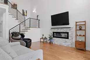 13 Paddock Ln, Woburn, MA 01801 - Photo 4