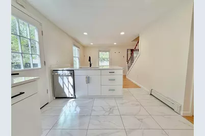 6 Larch St, Boston, MA 02135 - Photo 8