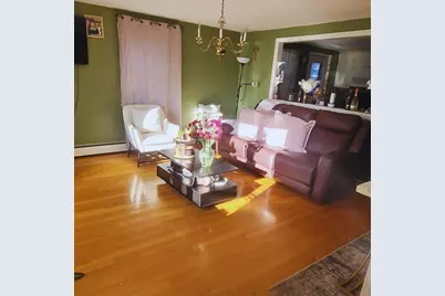 9 Summit Ave, Saugus, MA 01906 - Photo 4