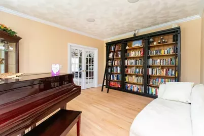 2 Macintyre Dr, North Reading, MA 01864 - Photo 8
