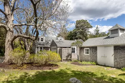 12 Noyes Ave, Mattapoisett, MA 02739 - Photo 12