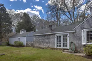 12 Noyes Ave, Mattapoisett, MA 02739 - Photo 14