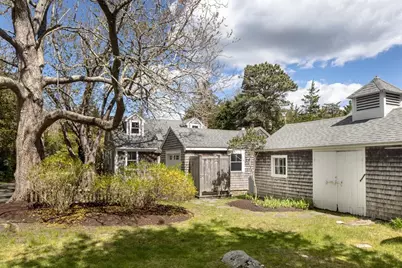 12 Noyes Ave, Mattapoisett, MA 02739 - Photo 12