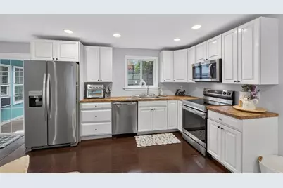 26 Maplewood Ave, Sudbury, MA 01776 - Photo 8
