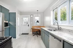 111 Darrow St, Quincy, MA 02169 - Photo 12