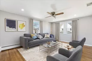 9 Mague St, Newton, MA 02465 - Photo 4