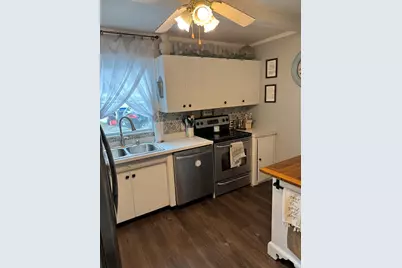 3 Crestwood Ave, Plainville, MA 02762 - Photo 4