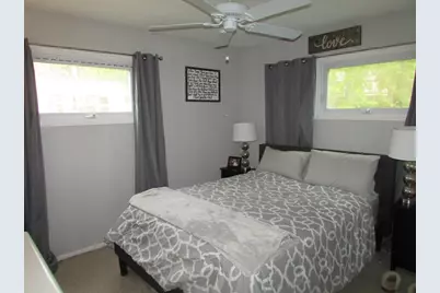 3 Crestwood Ave, Plainville, MA 02762 - Photo 12
