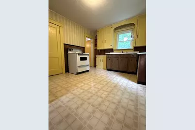10 Park St, Auburn, MA 01501 - Photo 18