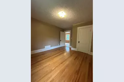 10 Park St, Auburn, MA 01501 - Photo 10