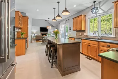 6 Trowbridge Cir, Shrewsbury, MA 01545 - Photo 10