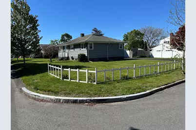 11 Westview, New Bedford, MA 02740 - Photo 1