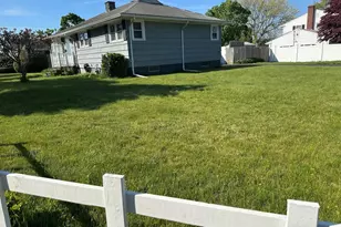 11 Westview, New Bedford, MA 02740 - Photo 2