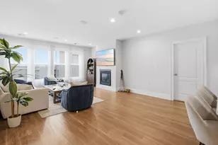 45 L St, Boston, MA 02127 - Photo 8
