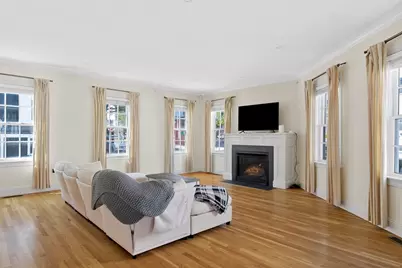 402 E 3rd St #1, Boston, MA 02127 - Photo 4