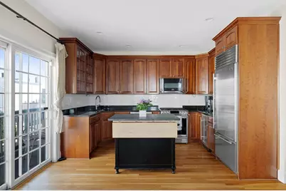 402 E 3rd St #1, Boston, MA 02127 - Photo 2
