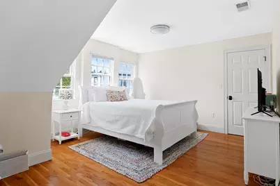 402 E 3rd St #1, Boston, MA 02127 - Photo 14