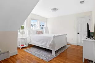 402 E 3rd St, Boston, MA 02127 - Photo 14