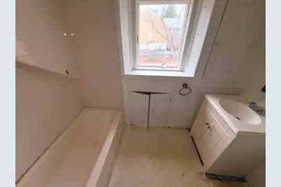 126 Lakehurst Ave, Weymouth, MA 02189 - Photo 8