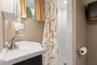42 Freeman Ave, Everett, MA 02149 - Photo 34