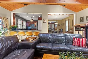 42 Freeman Ave, Everett, MA 02149 - Photo 8