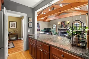 42 Freeman Ave, Everett, MA 02149 - Photo 20