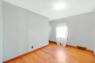 95 Kingsley St, Springfield, MA 01104 - Photo 18
