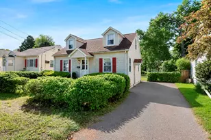 95 Kingsley St, Springfield, MA 01104 - Photo 2