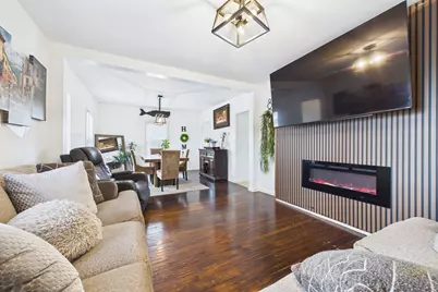 672 Kempton St, New Bedford, MA 02740 - Photo 4