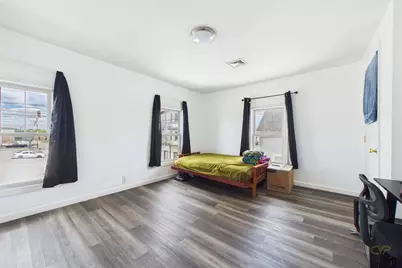 672 Kempton St, New Bedford, MA 02740 - Photo 14